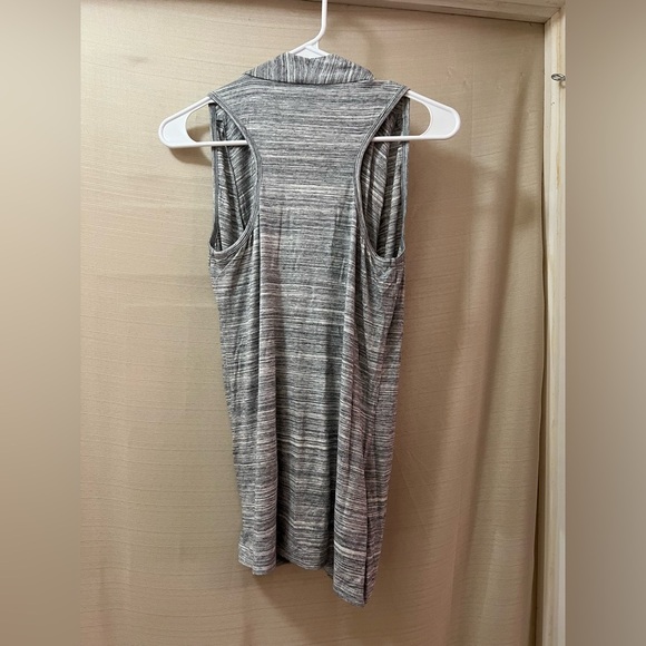⚫️ BOGO Banana Republic Gray Sleeveless Open Front Drape Shirt Size Small - Picture 4 of 7